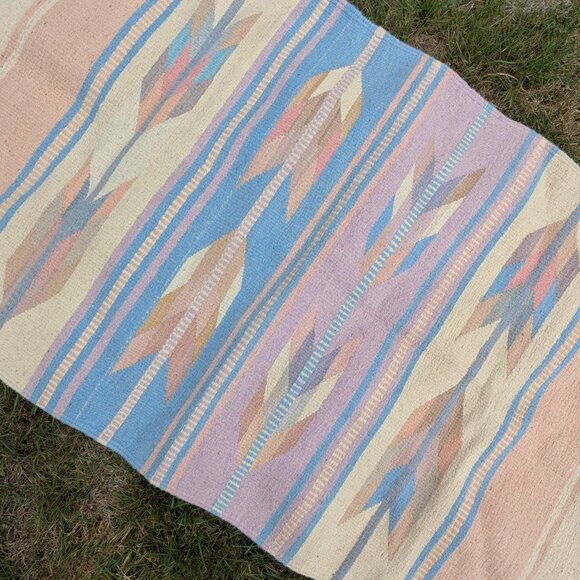 Vintage Southwestern pastel coloured small area rug - Picture 5 of 8